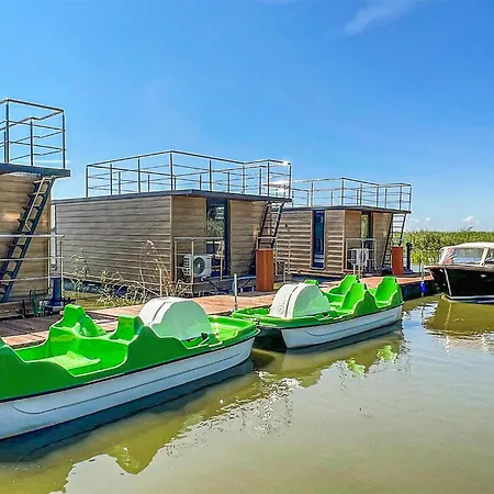 1 Bedroom Lovely In ミエルノ