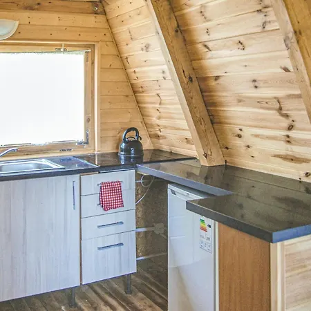 1 Bedroom Stunning In 度假居