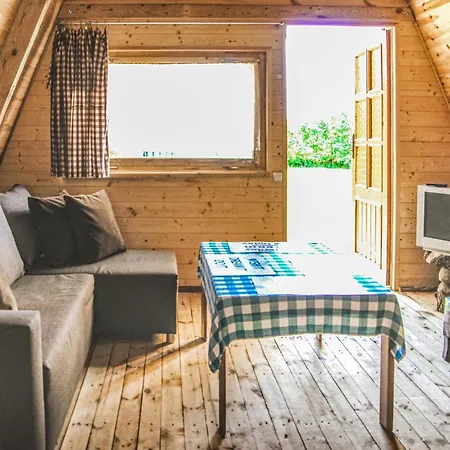 1 Bedroom Lovely In Mielno Holiday home